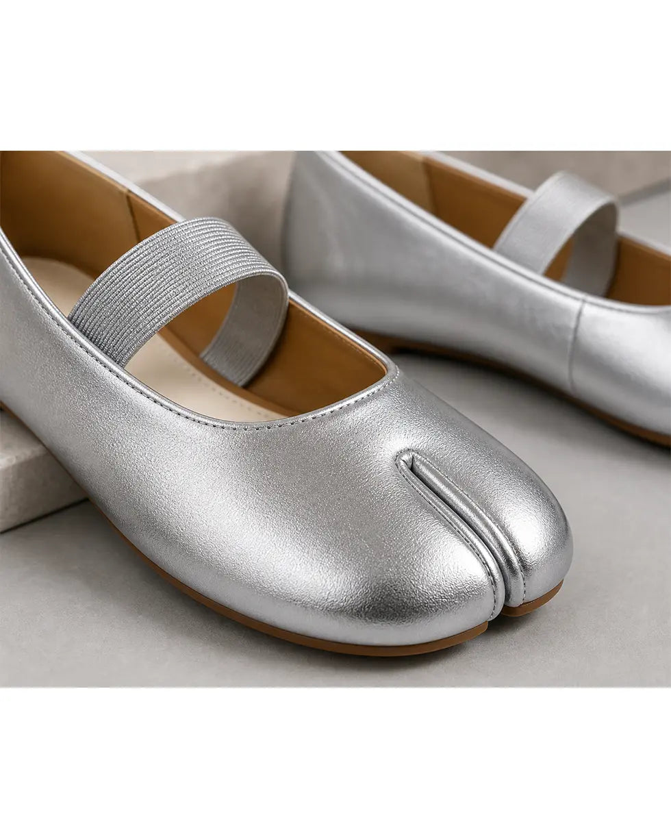 Shoezea Split-Toe Tabi Flats with Simple Single Strap Design