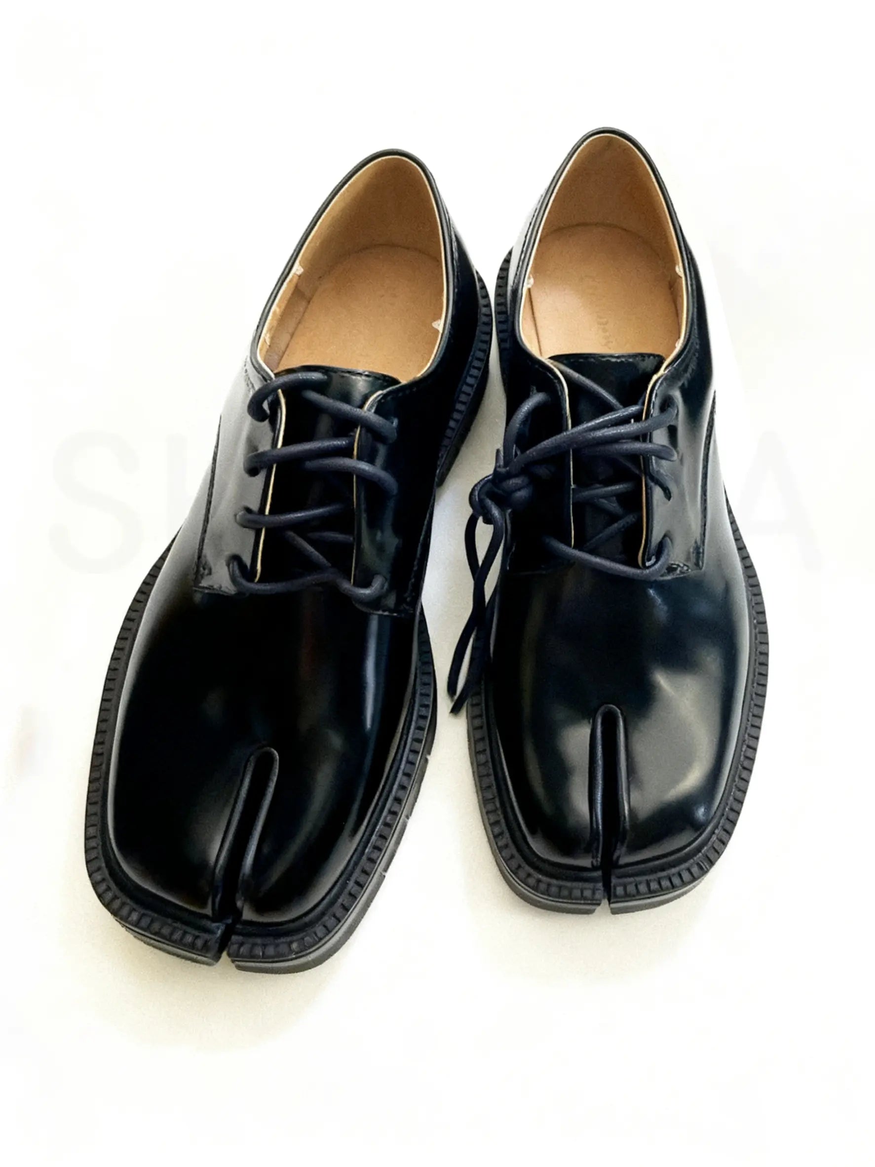 Shoezea Lace-Up Split-Toe Tabi Loafers with Chunky Block Heel