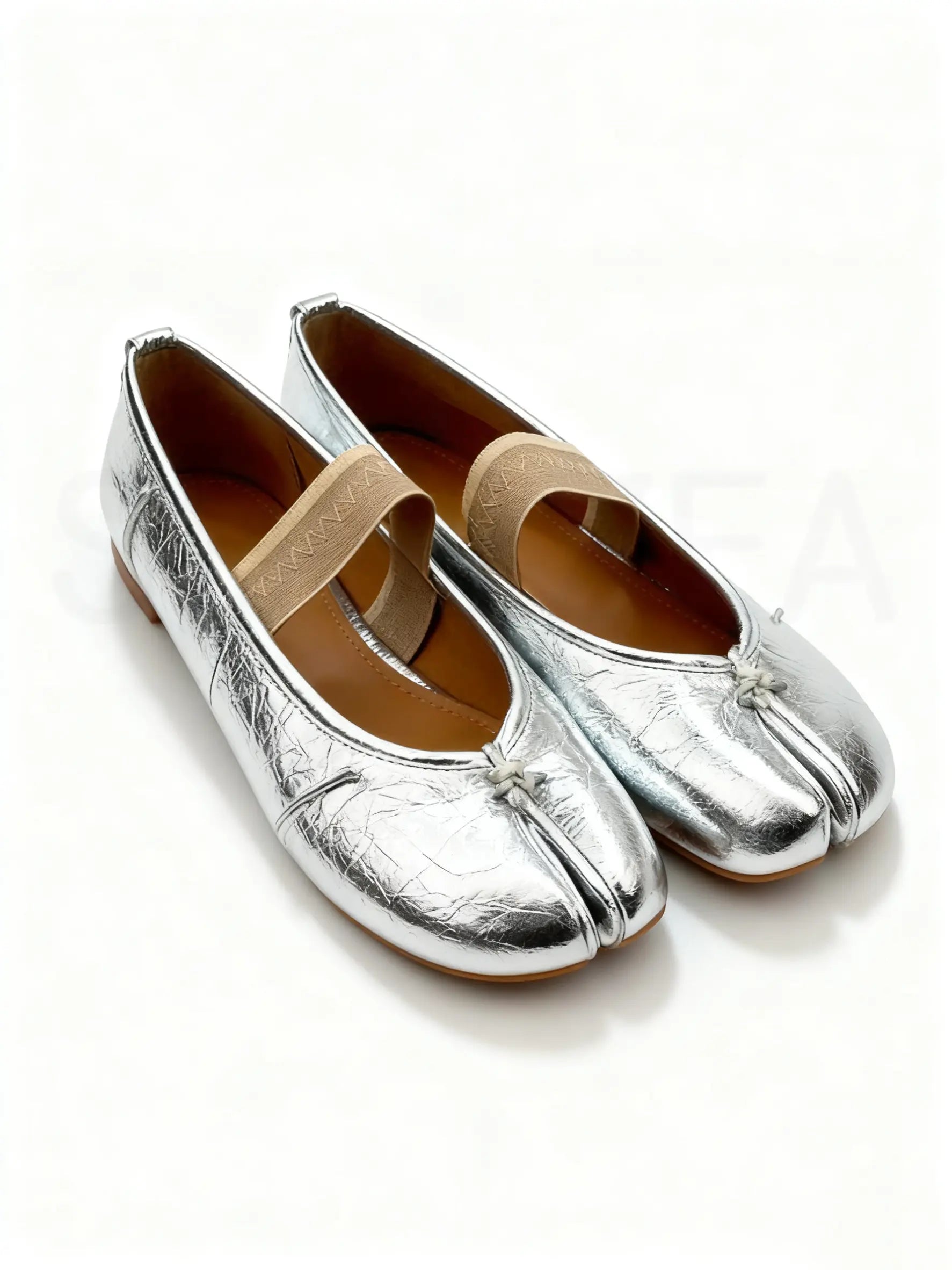 Shoezea Split-Toe Tabi Flats with Wide Comfort Band