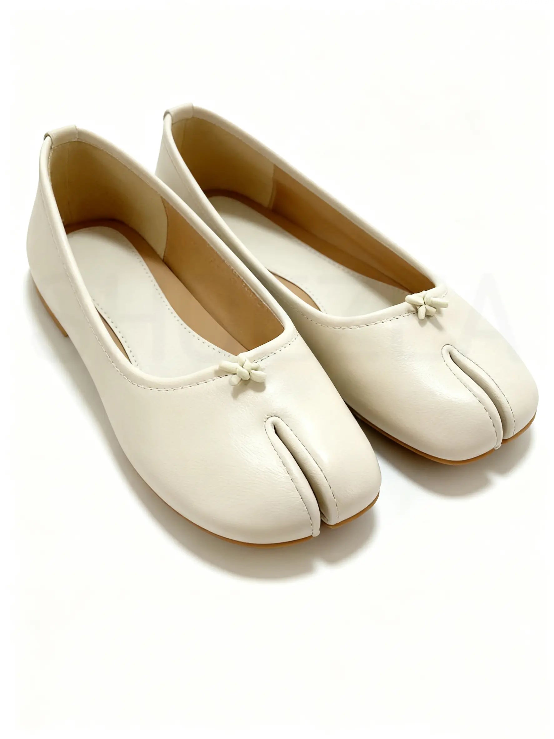 Shoezea Women’s Split-Toe Tabi Ballet Flats for Everyday Comfort