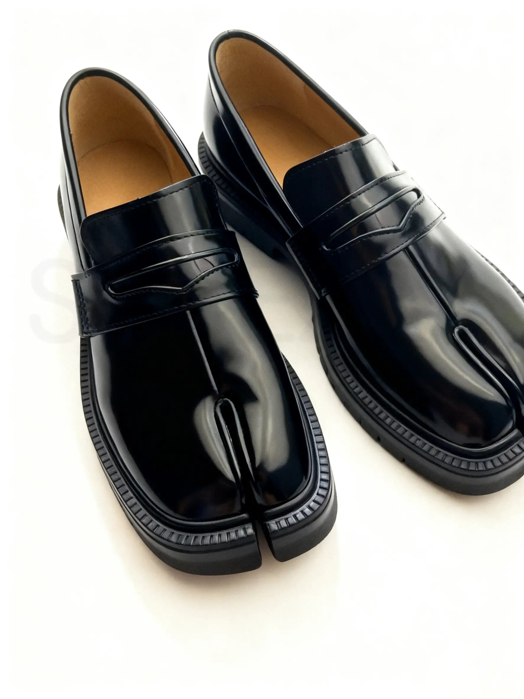 Shoezea Split-Toe Tabi Loafers with Chunky Block Heel