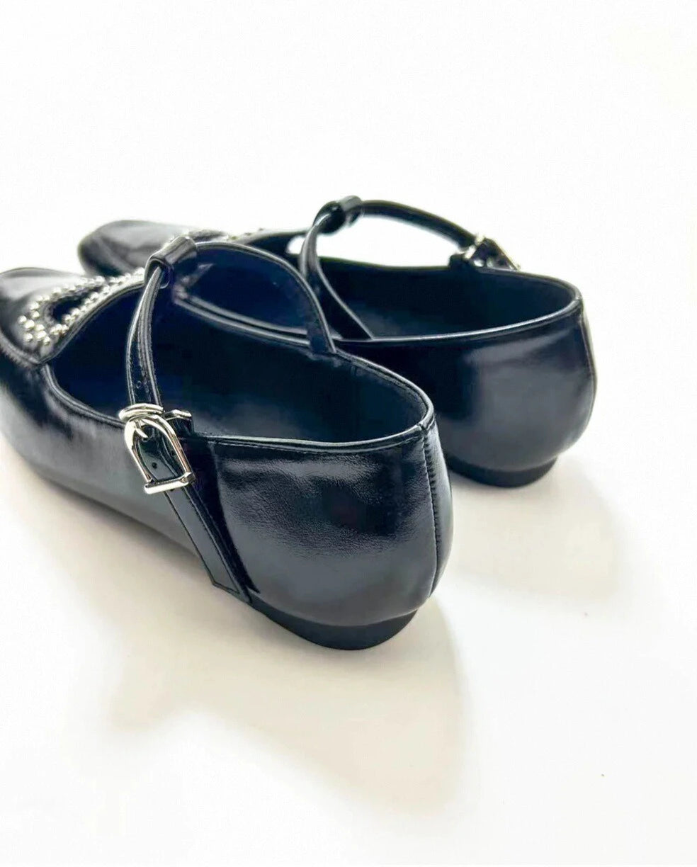 Round Toe Heart Loafers