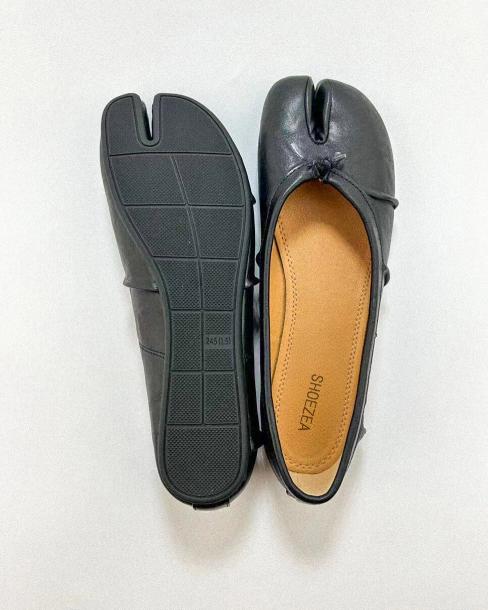 Wrinkles Tabi Ballet Flats