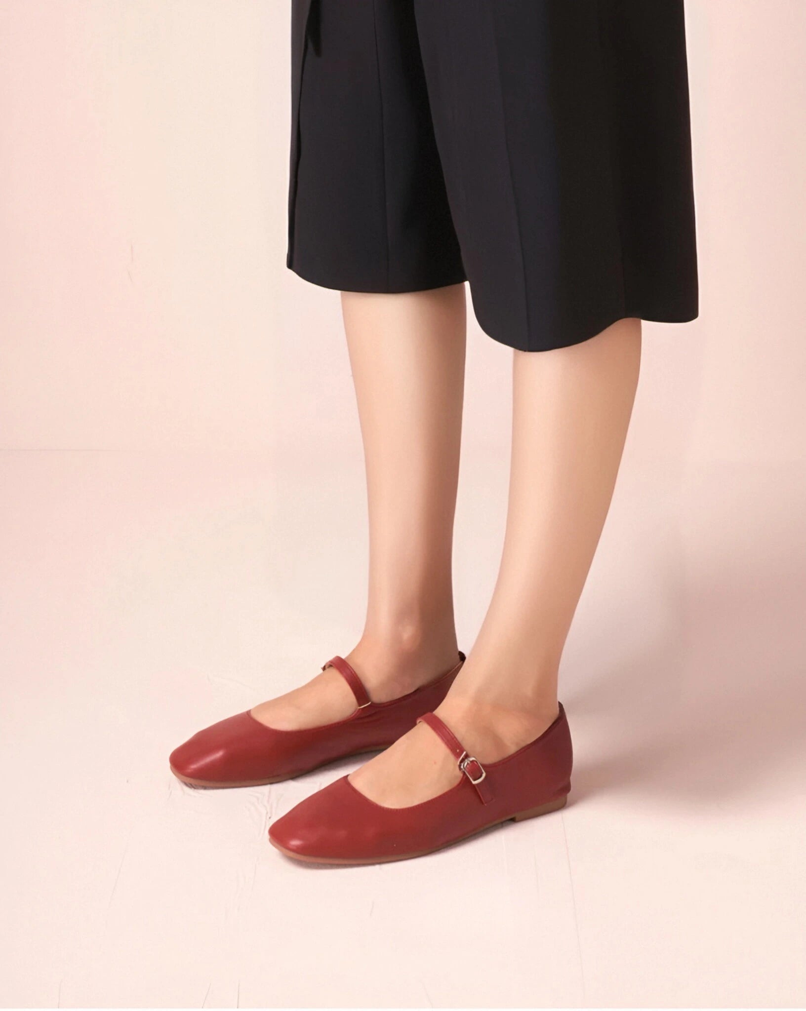 Round Toe Mary Jane Flats