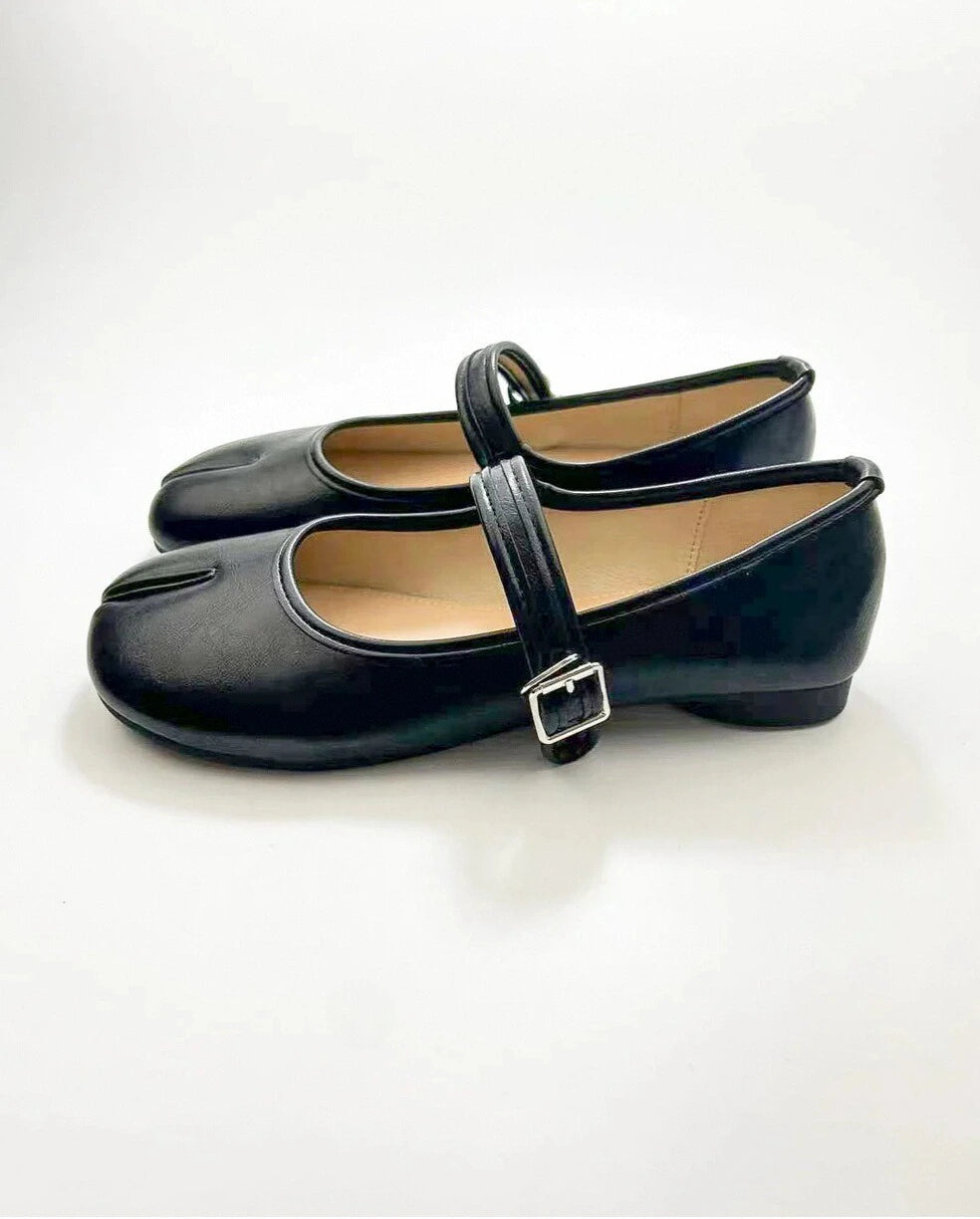 Round Toe Tabi Flats