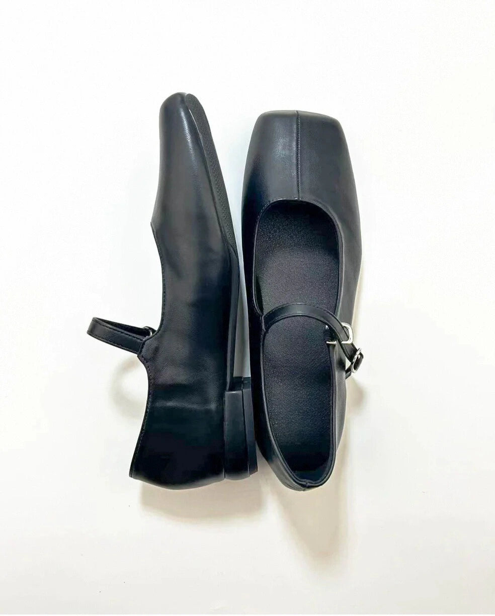 Plain Toe Mary Jane Flats