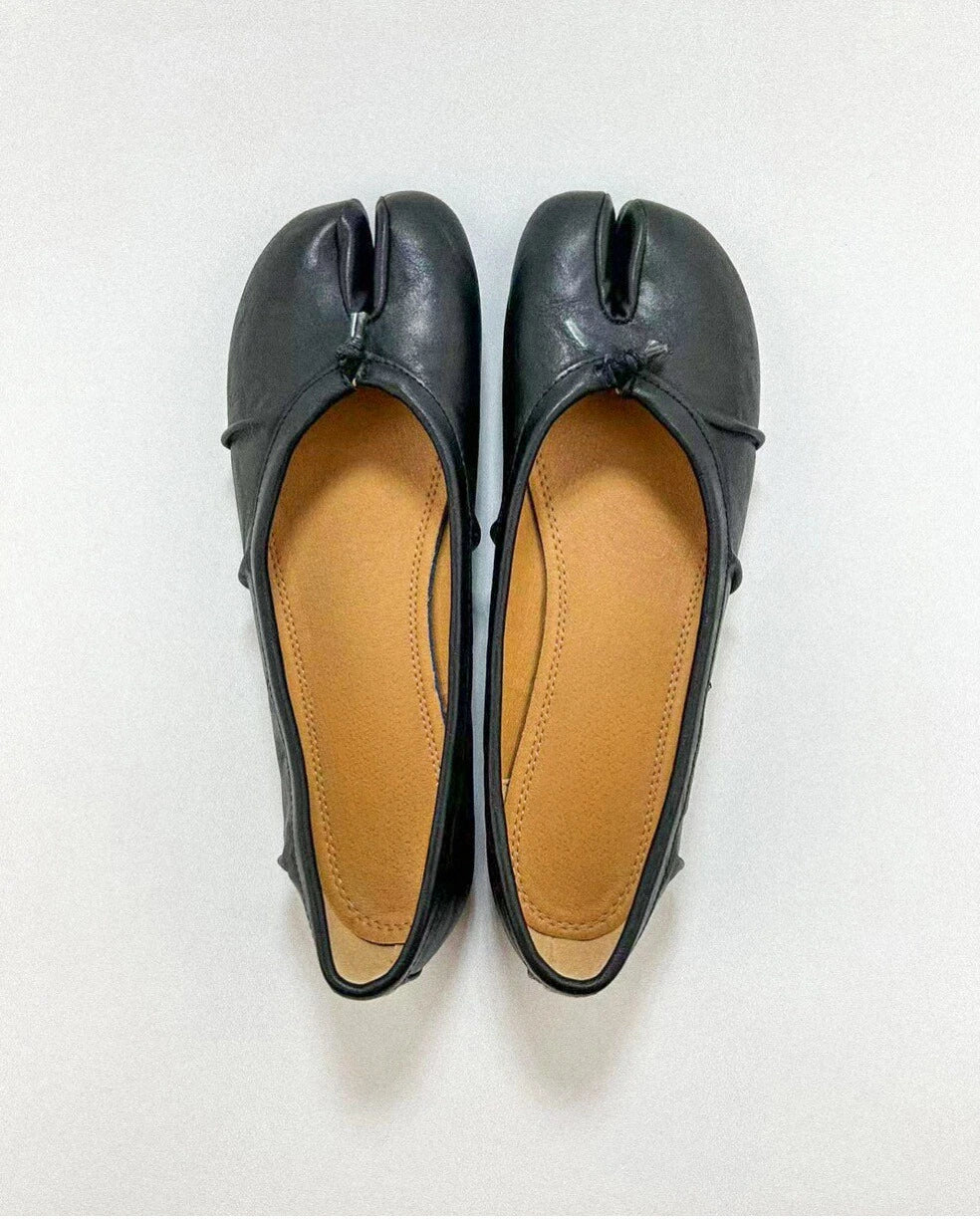 Wrinkles Tabi Ballet Flats