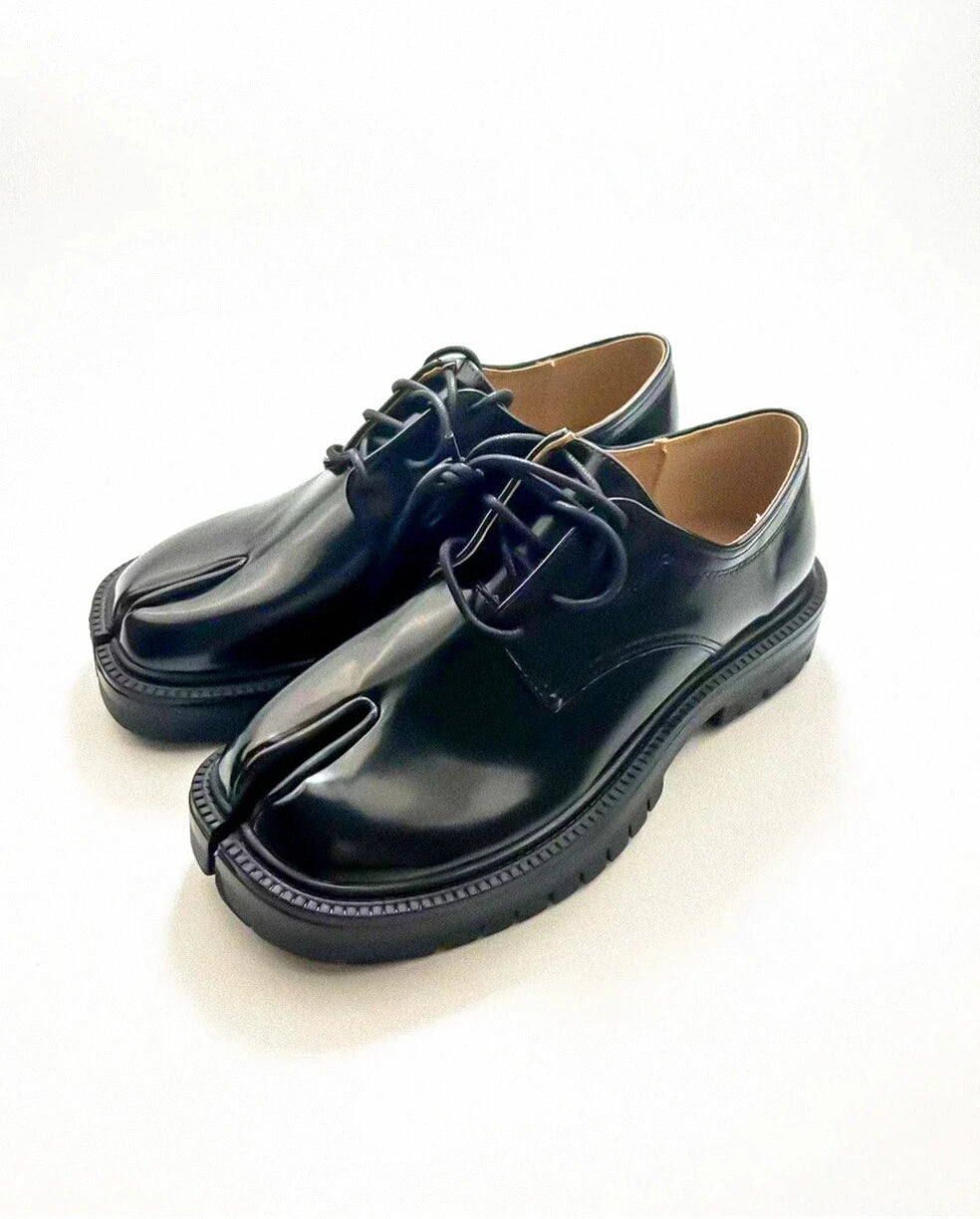 Lace Up Thick Heel Tabi Loafers