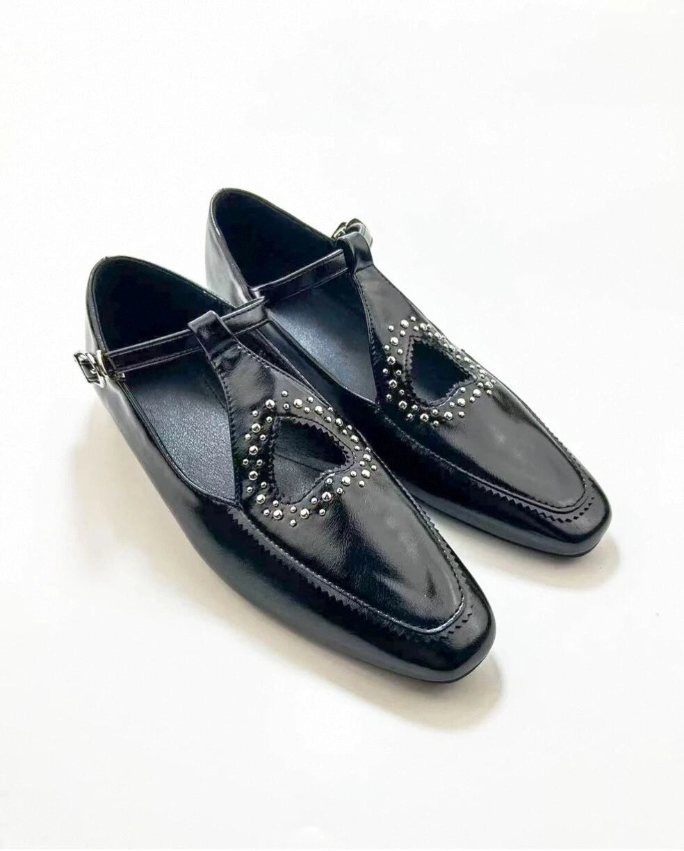 Round Toe Heart Loafers