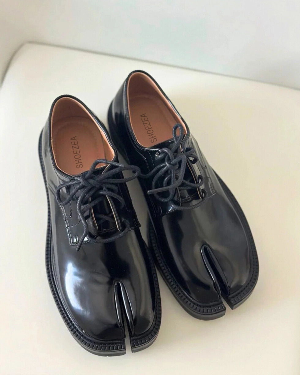 Lace Up Thick Heel Tabi Loafers