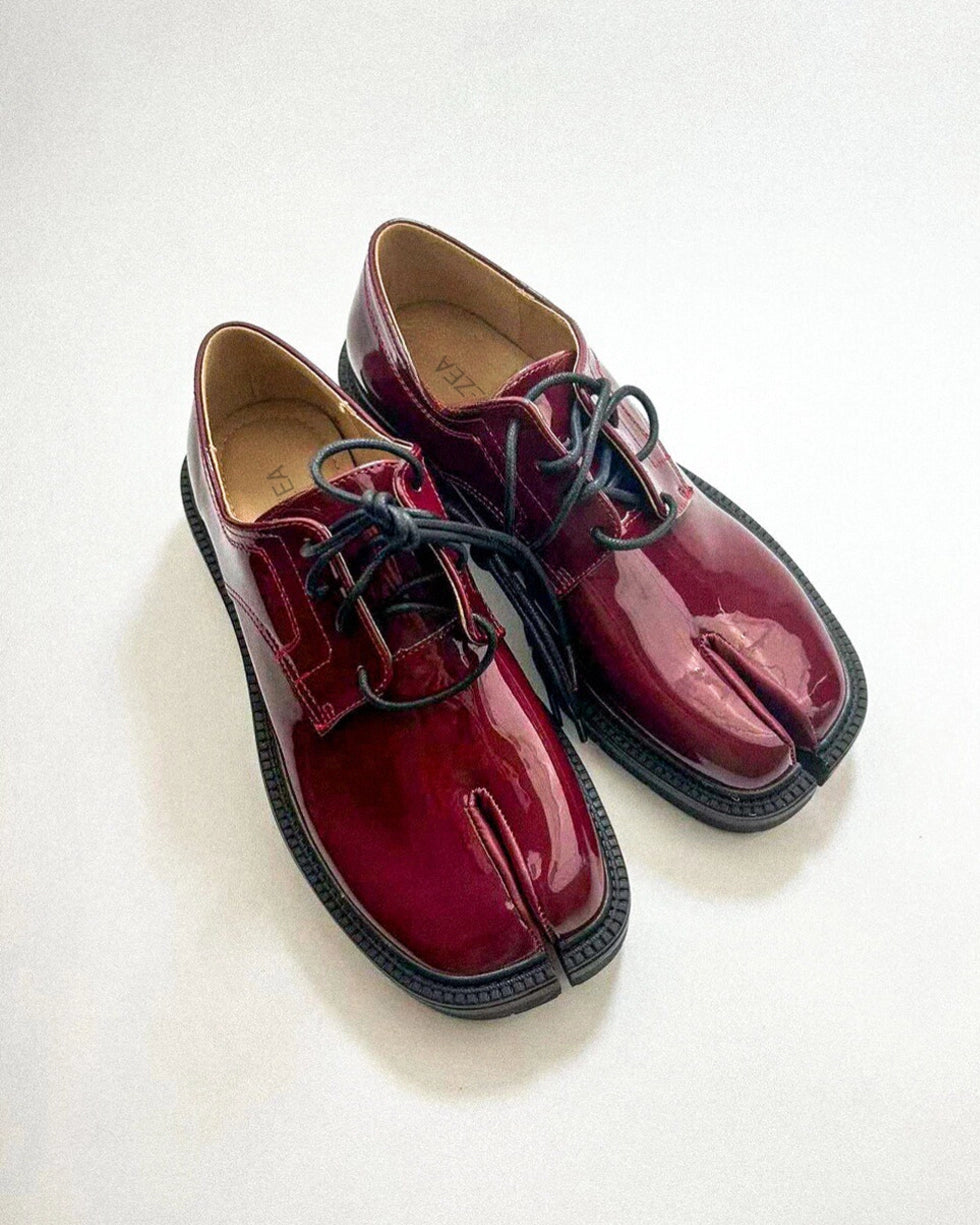 Lace Up Thick Heel Tabi Loafers