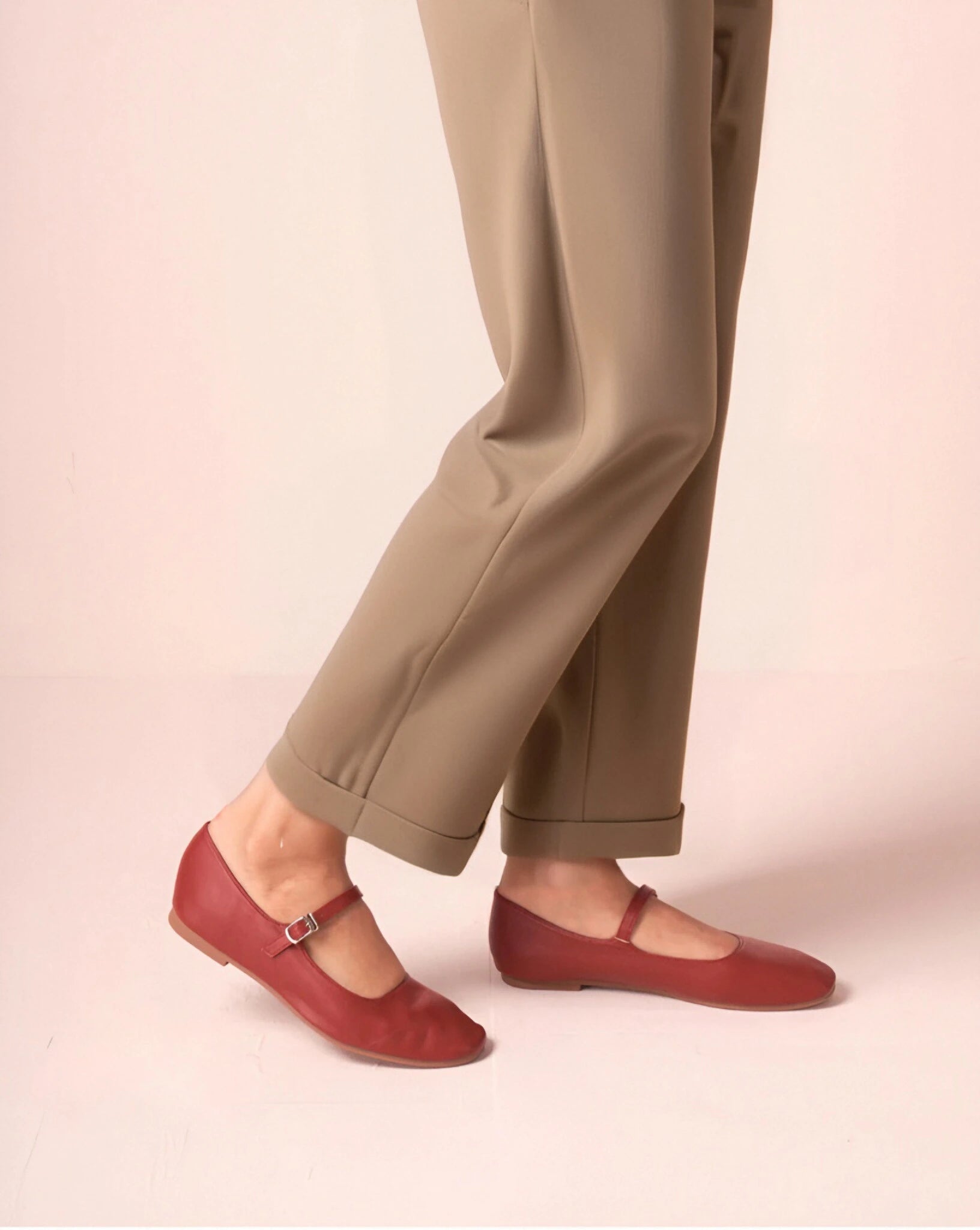 Round Toe Mary Jane Flats