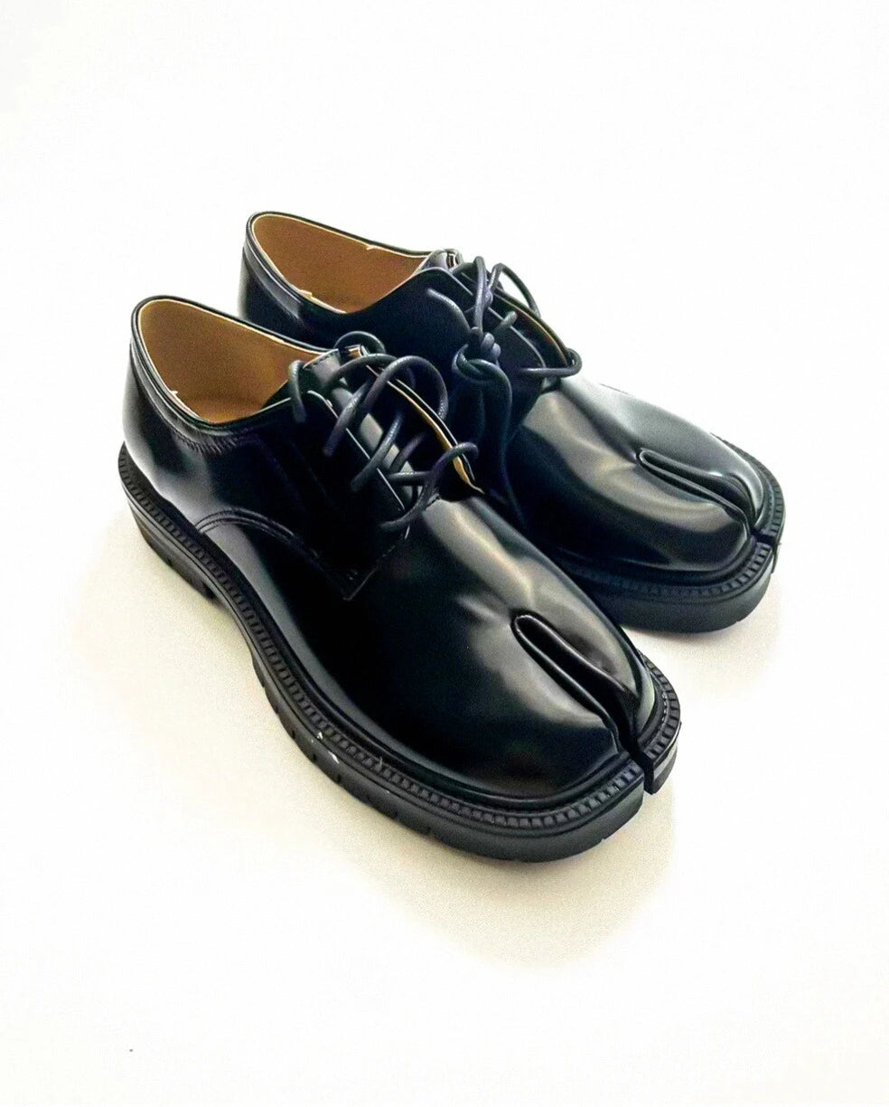 Lace Up Thick Heel Tabi Loafers
