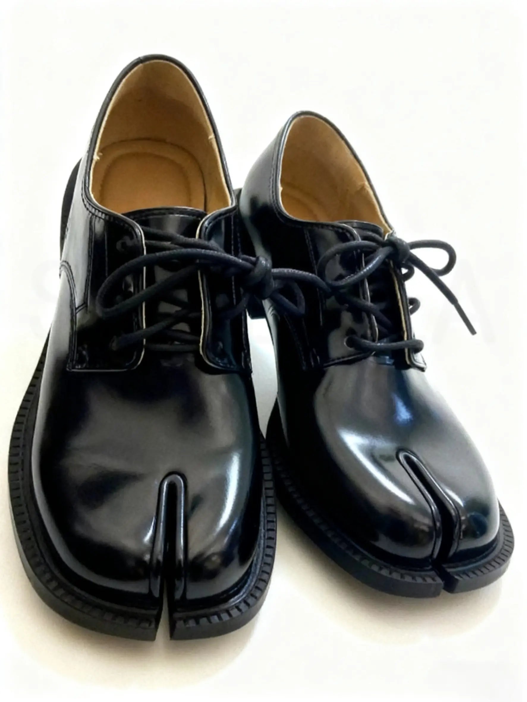 Shoezea Lace-Up Split-Toe Tabi Loafers with Chunky Block Heel