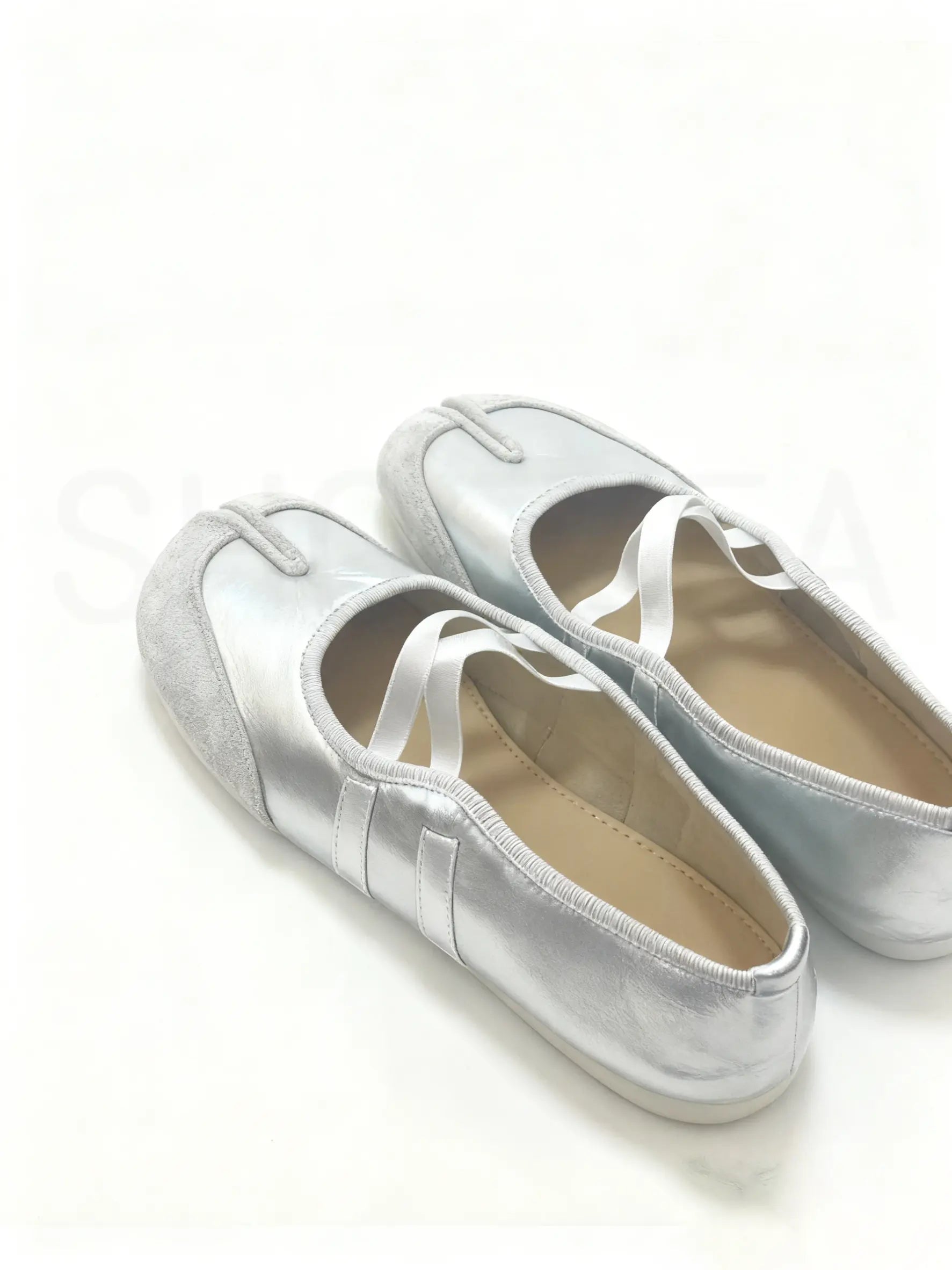 Shoezea Split-Toe Tabi Ballet Sneakers with Crisscross Straps