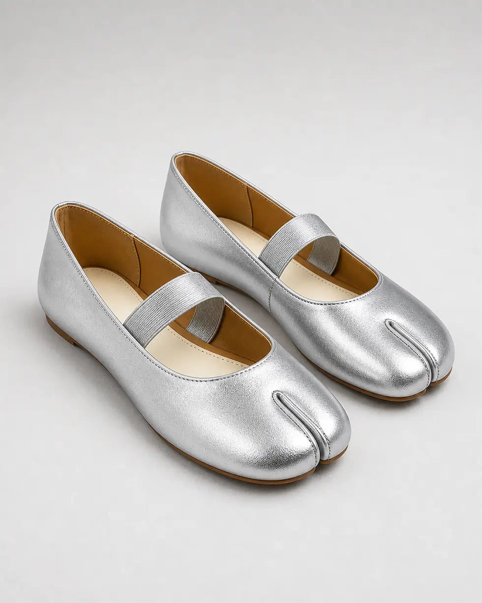 Shoezea Split-Toe Tabi Flats with Simple Single Strap Design