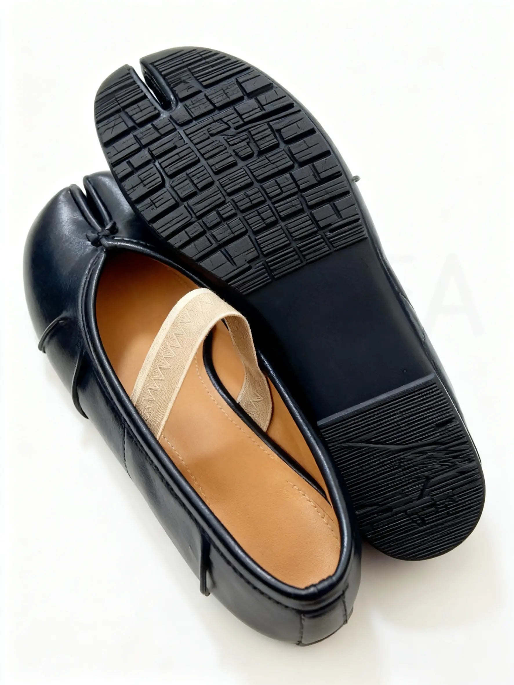 Shoezea Split-Toe Tabi Flats with Wide Comfort Band