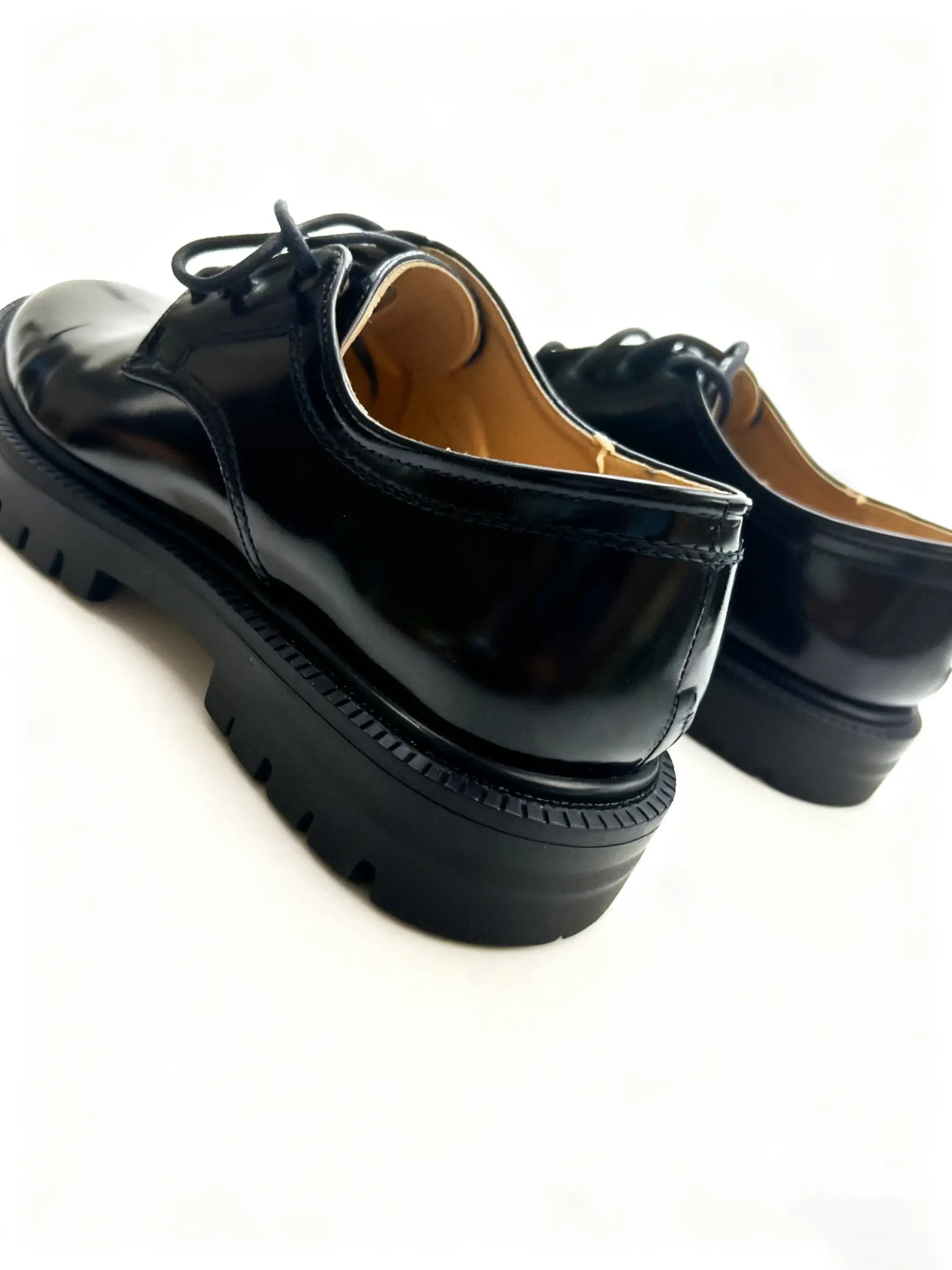 Shoezea Lace-Up Split-Toe Tabi Loafers with Chunky Block Heel