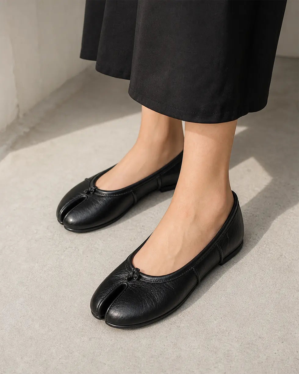 Shoezea Split-Toe Tabi Ballet Flats with Soft Ruched Design