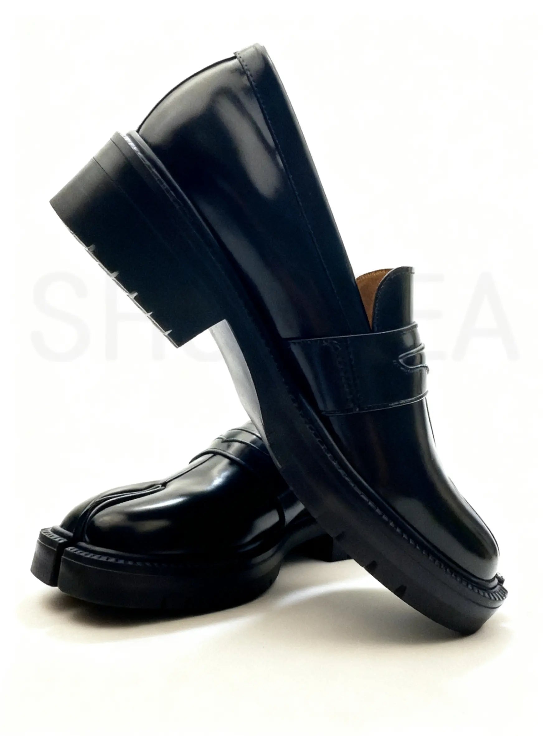 Shoezea Split-Toe Tabi Loafers with Chunky Block Heel