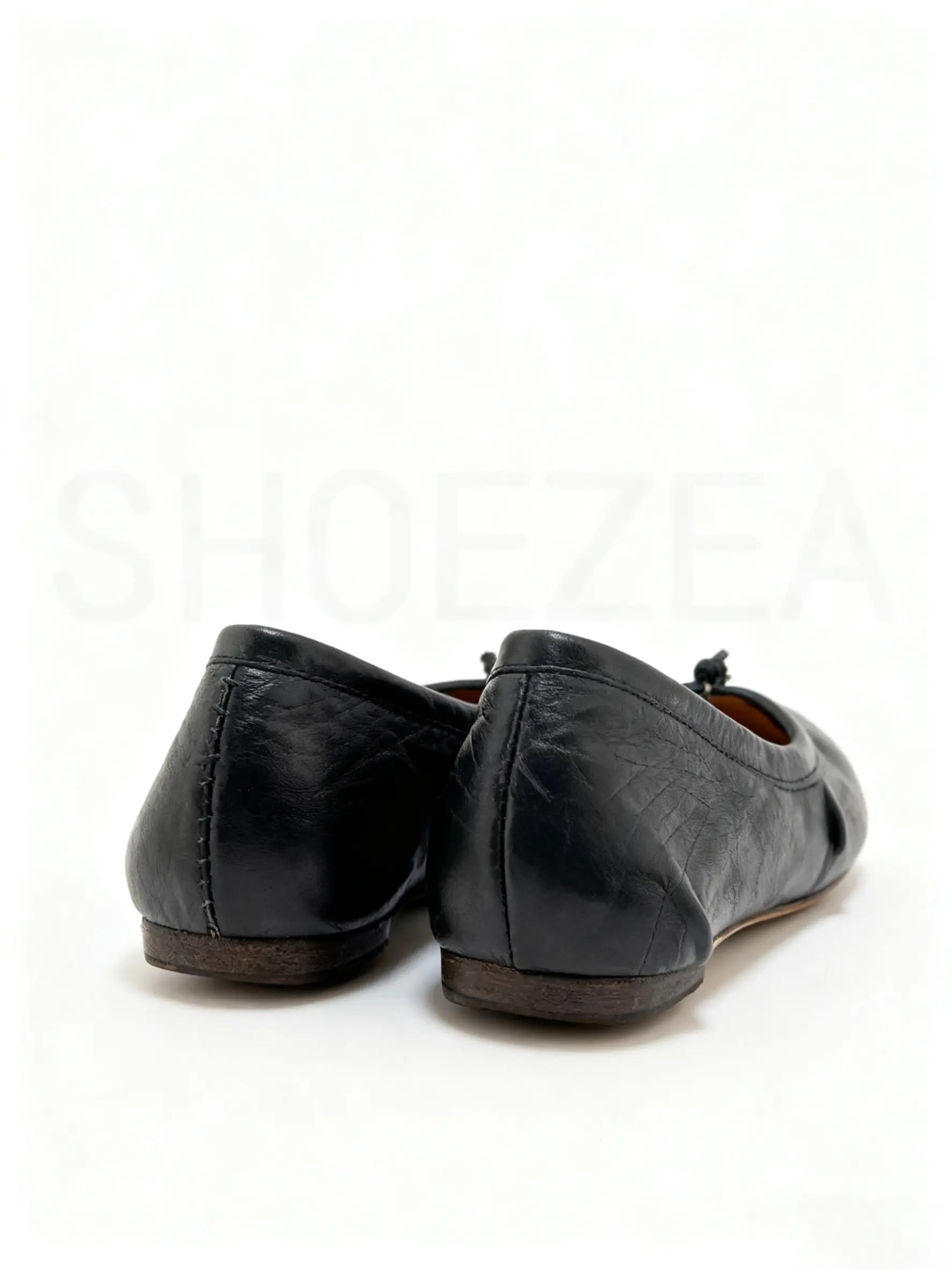 Shoezea Split-Toe Tabi Ballet Flats with Soft Ruched Design