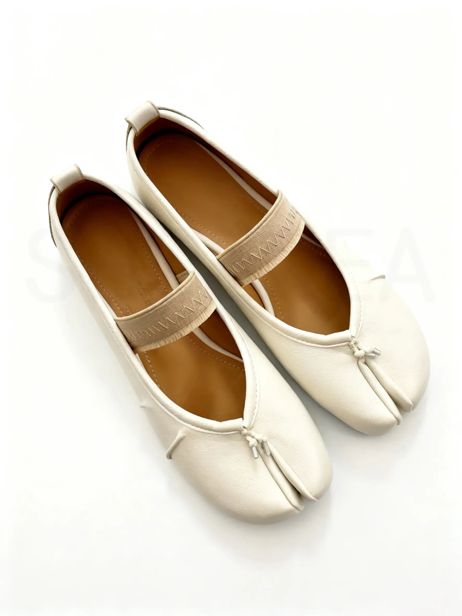 Shoezea Split-Toe Tabi Flats with Wide Comfort Band