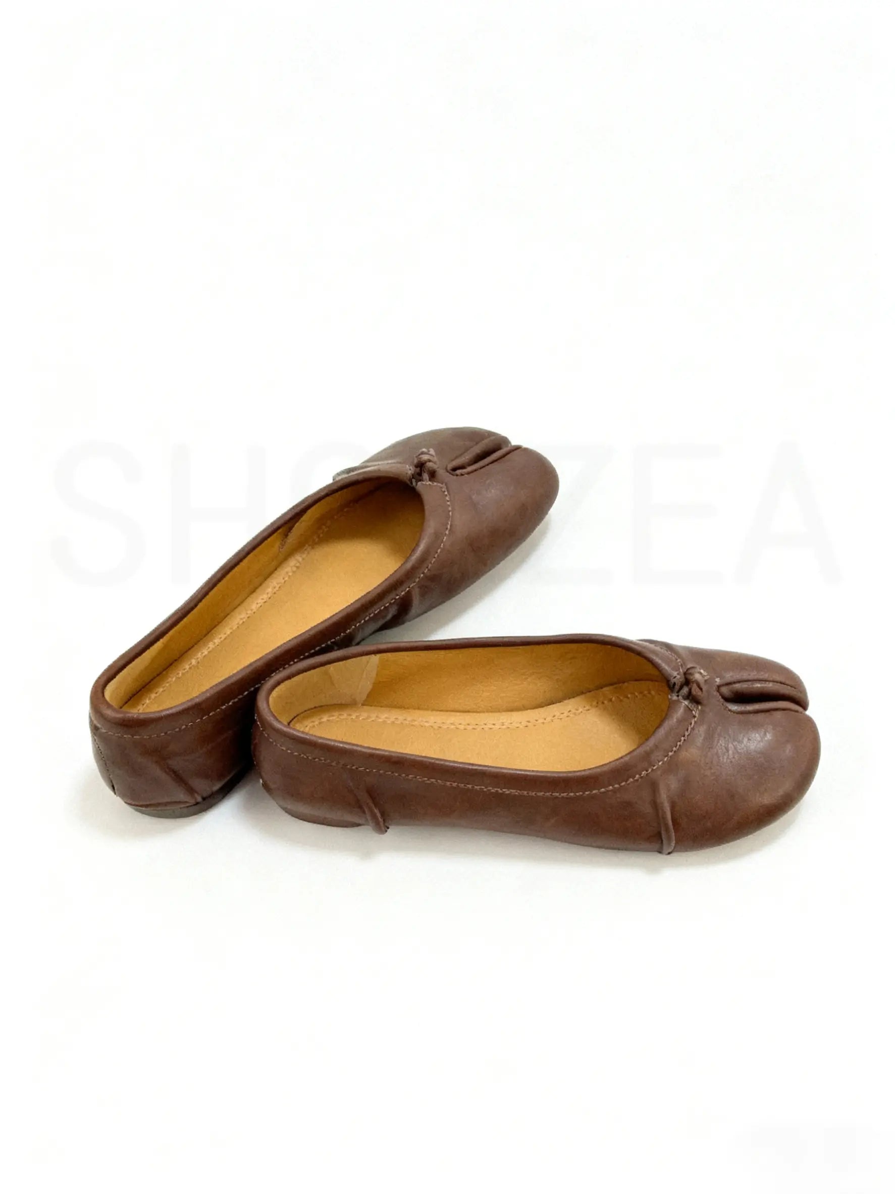 Shoezea Split-Toe Tabi Ballet Flats with Soft Ruched Design