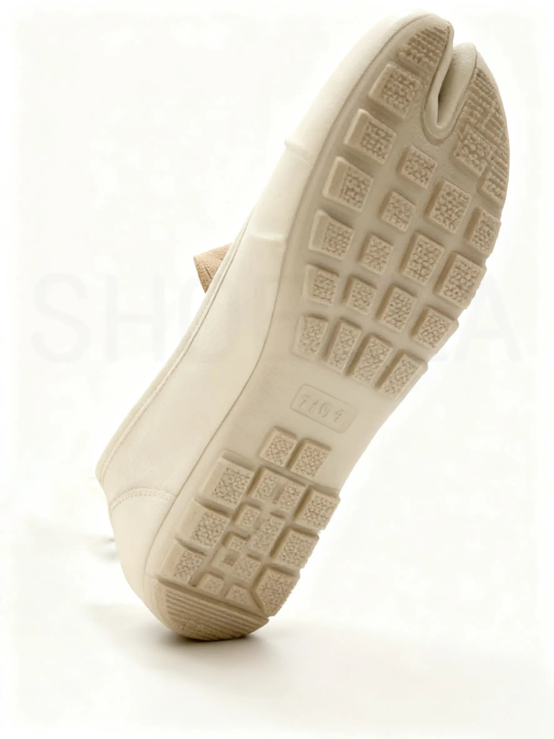 Shoezea Split-Toe Tabi Flats with Wide Comfort Band