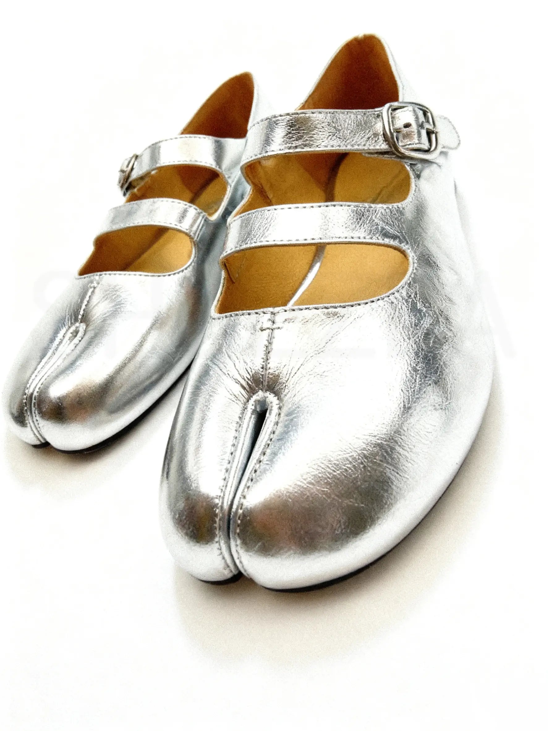 Shoezea Women’s Split-Toe Tabi Ballet Flats with Double Adjustable Straps