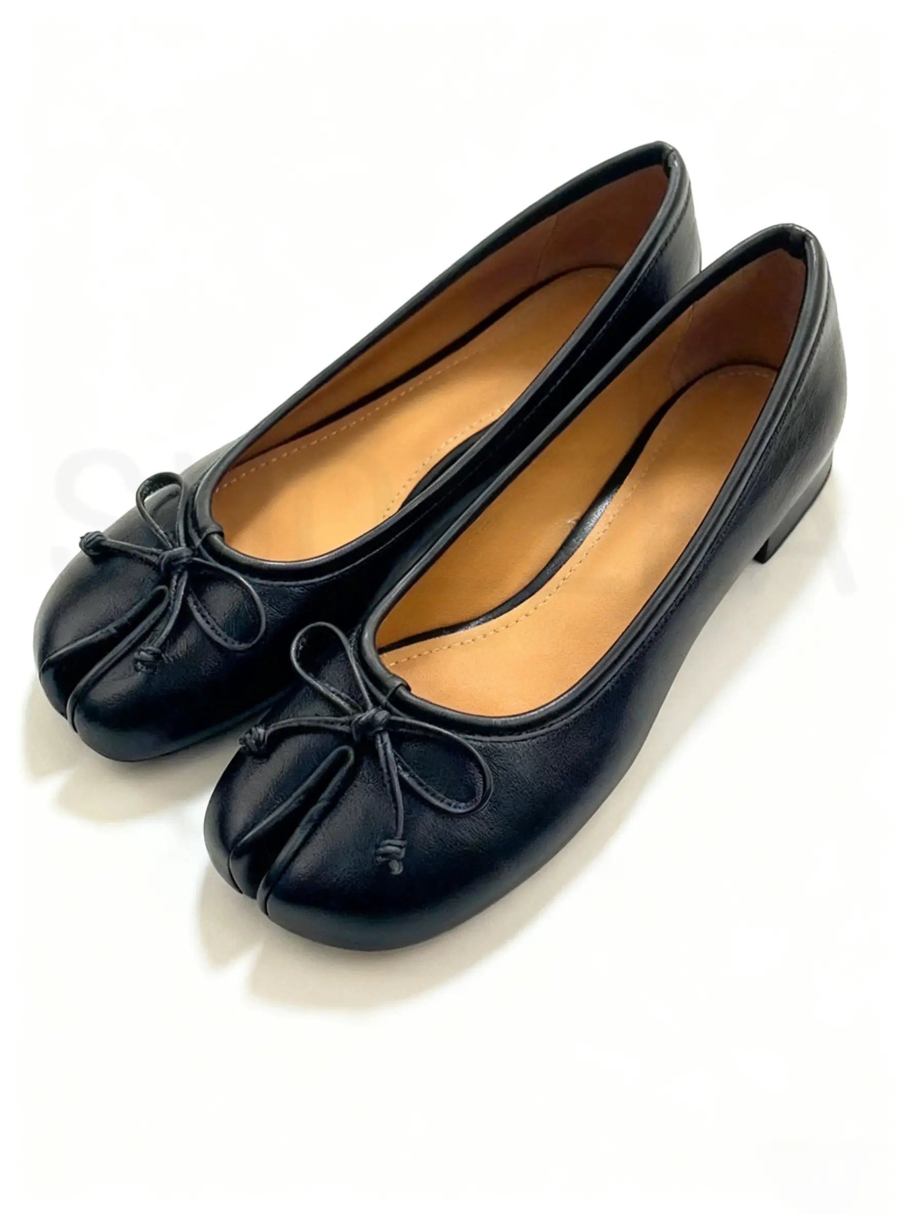 Shoezea Women’s Split-Toe Tabi Ballet Flats with Elegant Bow Detail