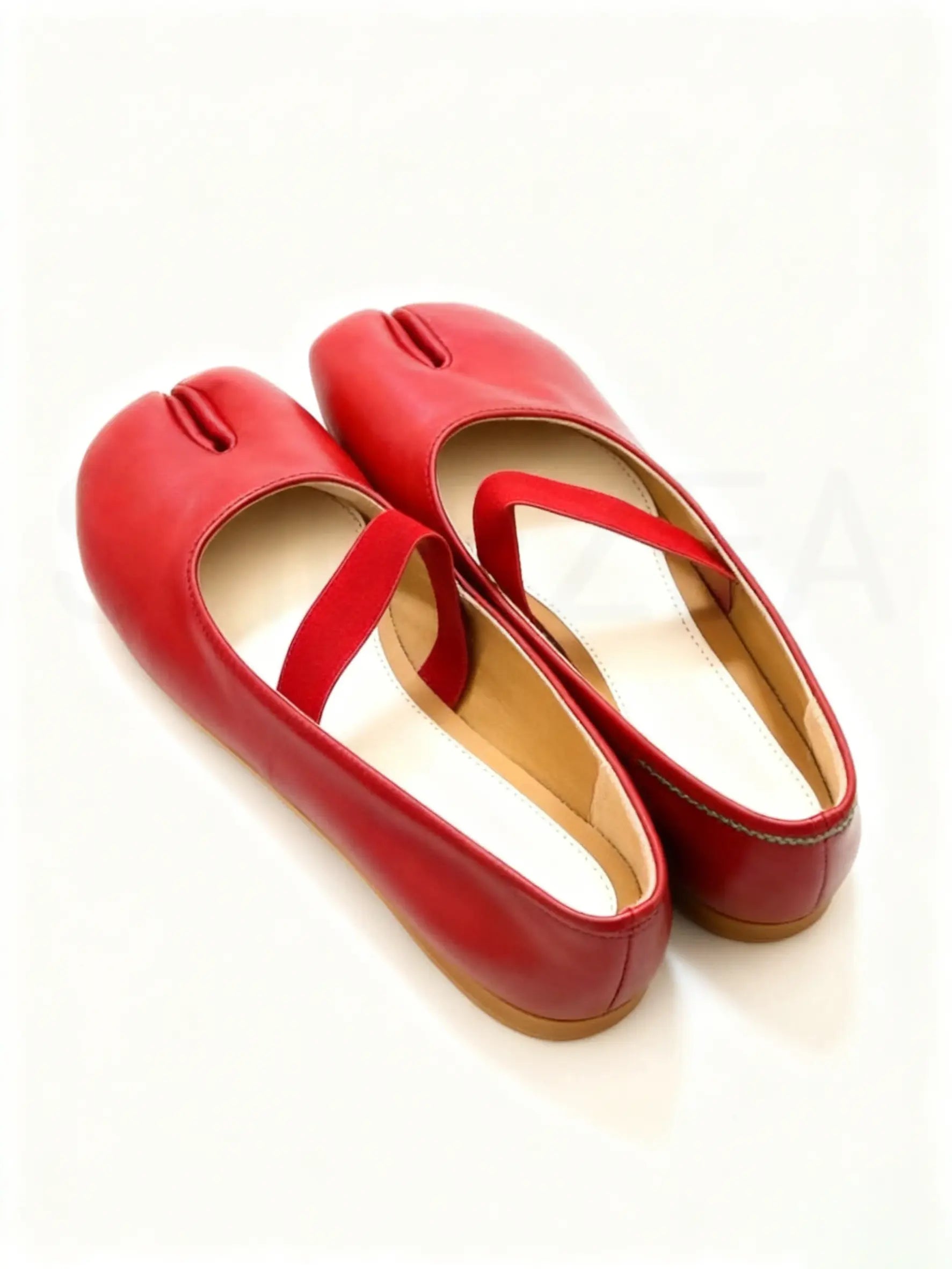 Shoezea Split-Toe Tabi Flats with Simple Single Strap Design