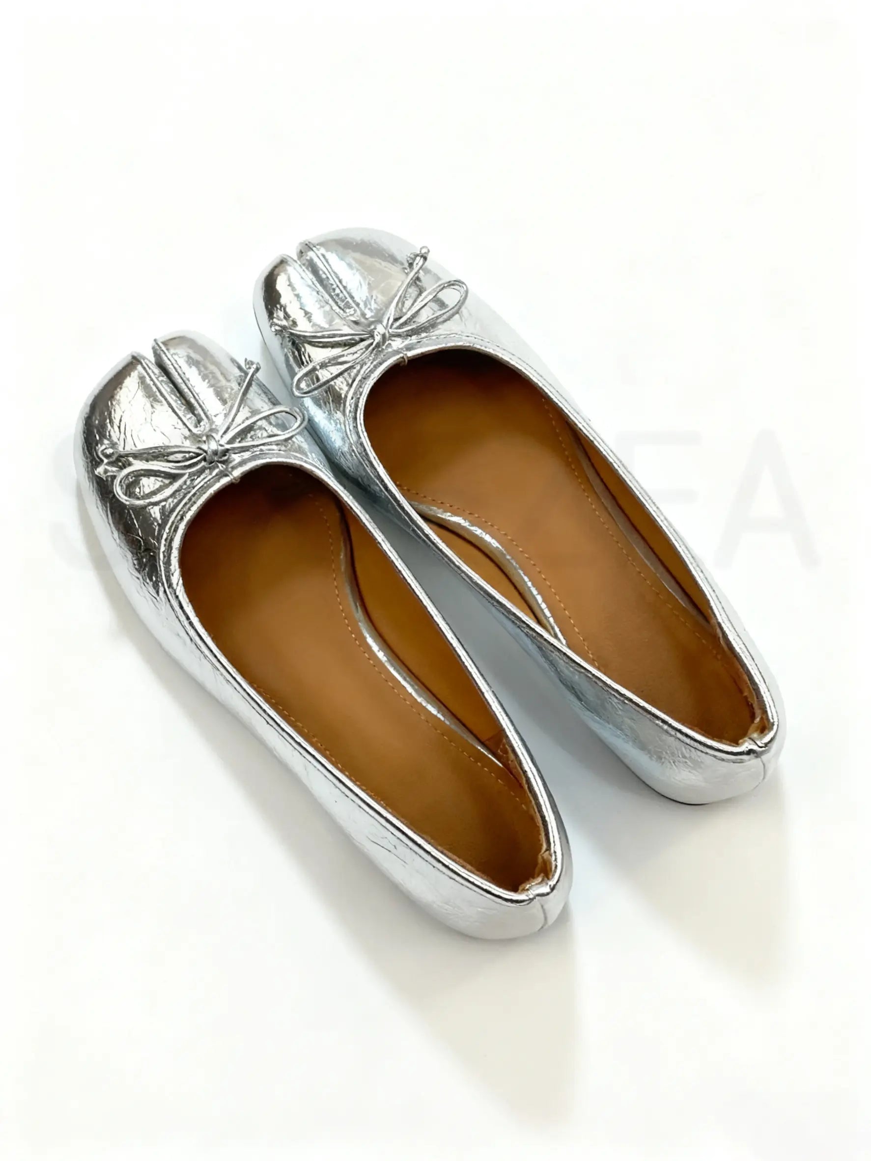 Shoezea Women’s Split-Toe Tabi Ballet Flats with Elegant Bow Detail