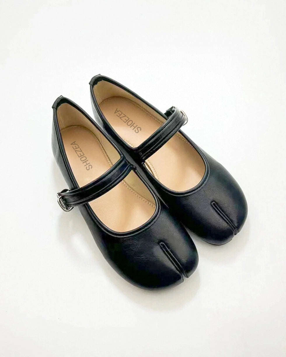 Shoezea Round Toe Tabi Flats