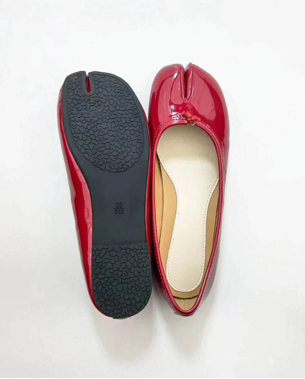 Shoezea split-toe shoes Tabi shoes woman red